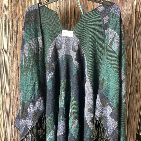 Bobbie Brooks Wrap - Picture 3 of 7